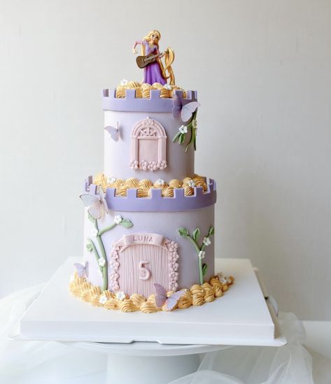 Rapunzel Birthday Cake Tangled, Rapunzel Birthday Cakes, Rapunzel Theme Cake, Rapunzel Tower Cake, Rapunzel Birthday Cake Simple, Tangled Cake Ideas, Tangled Cake Rapunzel, Rapunzel Birthday Party Cake, Rapunzel Cake Design