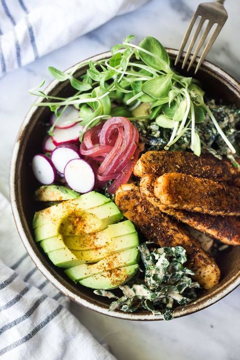 Blackened Tempeh with Avocado, Kale, Radishes, Pickled Onions and a Creamy VEGAN Cajun Ranch Dressing that can be made into a hearty entree salad, grain bowl, or packable wrap.  #tempeh #veganranch #vegan #glutenfree #healthybowl Cajun Ranch Dressing, Nourishing Bowls, Cajun Ranch, Tempeh Salad, Vegan Cajun, Cajun Spice, Tempeh Recipes, Vegan Recipes Beginner, Healthy Bowls