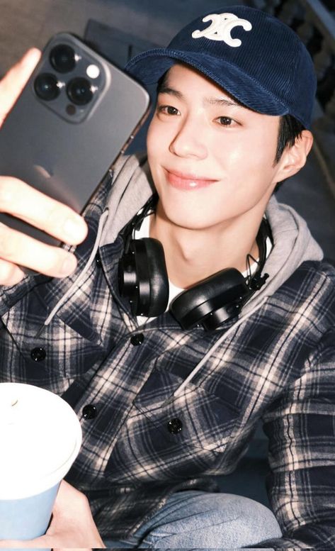 Park Bo Gum Boyfriend Material, Park Bo Gum Wallpaper, Park Go Bum, Park Bogum, Park Bo Gum, Bo Gum, Handsome Actors, Sung Hoon, Asian Actors