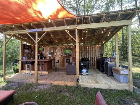 BBQ Shacks & Shanties Outdoor Cooking Area With Bar, Bbq Grill Patio Ideas, Outdoor Kitchen Shack, Cook Shack Outdoor Kitchens, Backyard Bbq Shack, Grilling Shed Ideas, Cook Shack Ideas, Bbq Shacks And Shanties, Diy Bbq Shack