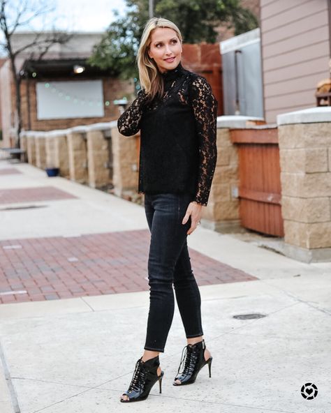 Lace Sweater Outfit, Black Lace Top Outfit, Black Top Outfit, Black Lace Sweater, Buttons And Bows, Floral Lace Top, Bodysuit Tops, Floral Lace Tops, Special Clothes