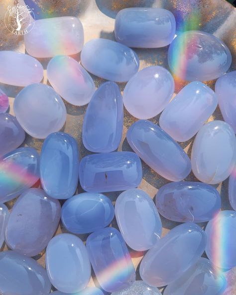 Element Spirit, Love All Of You, Calm Meditation, Crystal Vibes, Crystal Aesthetic, Aquarius Pisces, Pretty Rocks, Cool Rocks, Blue Chalcedony