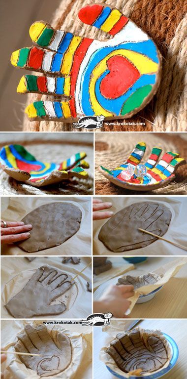 A hand with a heart (translate) @Pascale Lemay De Groof. This would make a great gift for Mother's Day Clay Projects For Kids, Clay Lesson, Kids Clay, Cadeau Parents, Kids Pottery, Tanah Liat, Camping Art, Art Clay, Art Classroom