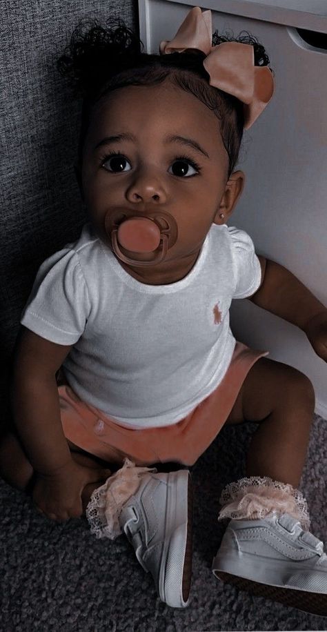 Black Baby Aesthetic, Cute Babies Pictures, Mixed Babies Black And White, Light Skin Babies, Brownskin Baby, Cute Black Baby Girl, Blaxican Babies, Cute Babys, Baby Girl Black