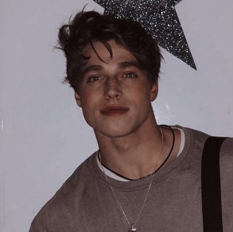 Jawline Men, Harvey Kinkle, Hannah Jones, Froy Gutierrez, Teen Wolf Mtv, Off Campus, Teen Wolf Cast, King Book, Bad Boy Aesthetic