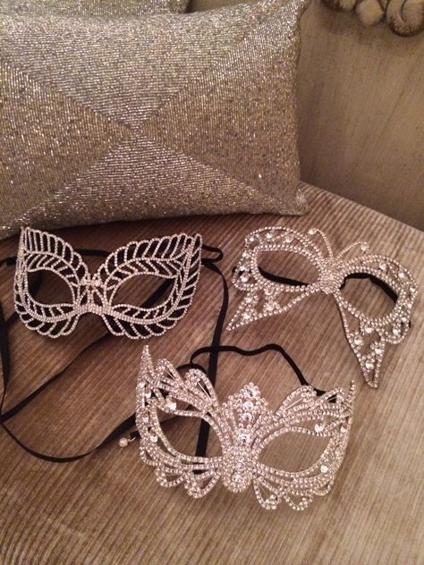 Crystal masquerade masks Prom Masks Masquerade, Mascarade Theme Prom Dresses, Fancy Mask Party Masquerade Ball, Crystal Masquerade Mask, Masquerade Prom Mask, Masquerade Masks Aesthetic, Cute Masquerade Mask, Masquerade Mask Party Outfit, Mask Prom Outfit