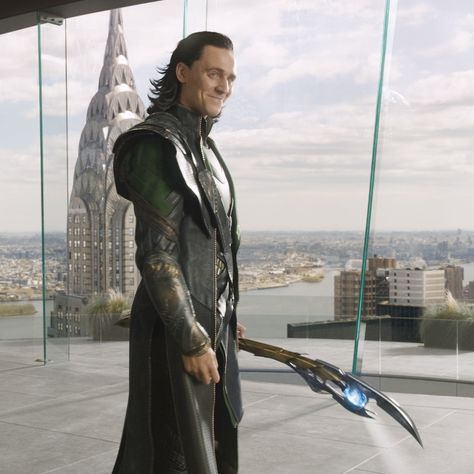 Loki in Stark Tower Loki Friggason, Loki Odinson, Loki Aesthetic, Loki Wallpaper, Thor Marvel, Loki God Of Mischief, Avengers 2012, Avengers 1, Loki Avengers