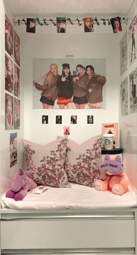 Blackpink Room Ideas, Bts Bedroom Ideas, Blackpink Room Decor, Kpop Room, Kawaii Bedroom, Kpop Diy, Aesthetic Rooms, Room Tour, Room Decor Bedroom