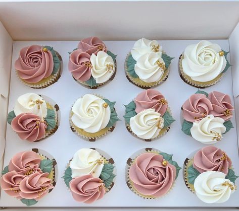 Elegant Cupcake Designs Pink, Bridal Shower Cupcake Designs, Mauve Wedding Cupcakes, Pink And Green Cupcake Ideas, Sage Green And Dusty Rose Cupcakes, Simple Boho Cupcakes, Elegant Mini Cupcakes, Sage And Blush Cupcakes, Bohemian Cupcakes Ideas