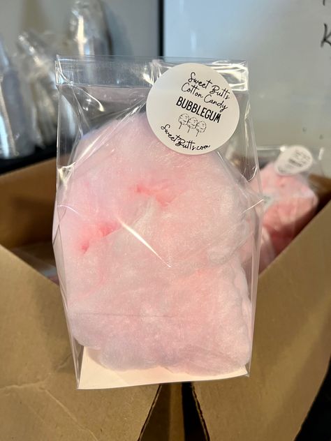 Personalized Cotton Candy Favors Mini Cotton Candy, Bubble Gum Party, Cotton Candy Favors, Fun Party Favors, Fairy Floss, Candy Favors, School Parties, Sweet Treat, Bubble Gum