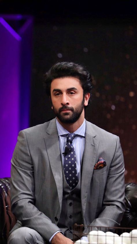 Ranbir Kapoor Suit, Ranbir Kapoor Beard, Ranveer Kapoor, Ranbir Kapoor Hairstyle, Siddharth Malhotra, Zayn Malik Style, Robert Downey Jr Iron Man, Gents Hair Style, Wedding Dresses Men Indian