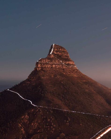 Cape Town, South Africa is one of the most beautiful cities in the world. The star attraction? The incredible hiking trails in Cape Town that boast jaw-dropping views of the city and the natural beauty. Here are 12 of the best hikes in Cape Town that will see you conquering Table Mountain, Lion's Head, Cape Point, Kloof Corner and more! #capetown #southafrica #hiking Cape Town Mountains, Lions Head Cape Town, Cape Town Travel Guide, Capetown South Africa, Beautiful Cities In The World, Drakensberg Mountains, Cape Town Travel, Cape Point, South Africa Travel