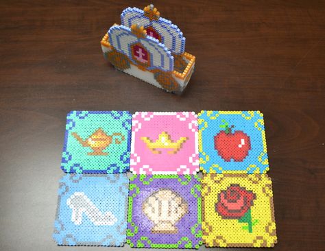 Perler Bead Box Diy, Perler Bead Coaster Holder, Aquabeads Patterns, Disney Perler Bead Patterns, Perler Coasters, Rave Bae, Christmas Perler Beads, Hamma Beads Ideas, Hamma Beads