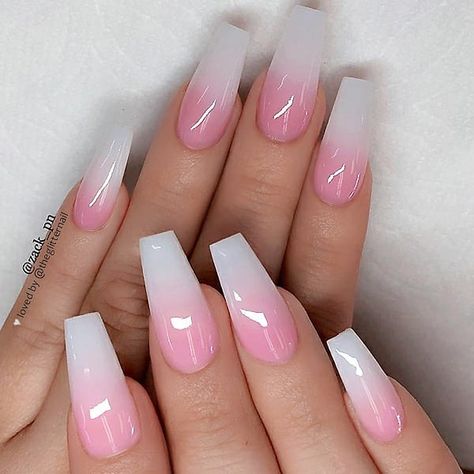 Acrylic Nails Natural, Pink And White Nails, Unghie Sfumate, Nagellack Trends, Pink Ombre Nails, Ombre Acrylic Nails, Ombre Nail Designs, Nail Art Ombre, White Ombre