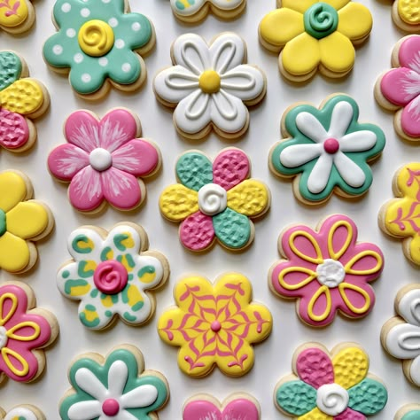 What is Royal Icing? Royal Icing 101 Spring Cut Out Cookies, Spring Flower Cookies Decorated, Spring Flower Sugar Cookies, Cookie Decorating Flowers, Flower Cookies Decorated Royal Icing, The Graceful Baker, Flower Decorated Sugar Cookies, Flowers Cookies Decorated, Spring Decorated Sugar Cookies