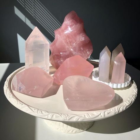 Blue Rose Quartz, Rose Quartz Tower, Crystal Diy, Small Crystals, Rose Quartz Heart, Goddess Of Love, 2025 Vision, Diy Crystals, Gadgets And Gizmos