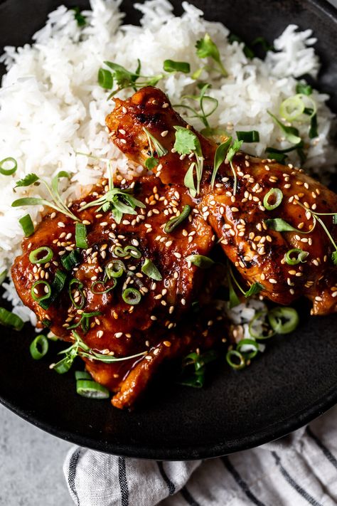 Gochujang Chicken Thighs, Braising Recipes, Spicy Korean Chicken, Gochujang Chicken, Chicken Grill, Braised Chicken Thighs, Riced Veggies, Chicken Leg Recipes, Chicken Drumstick Recipes