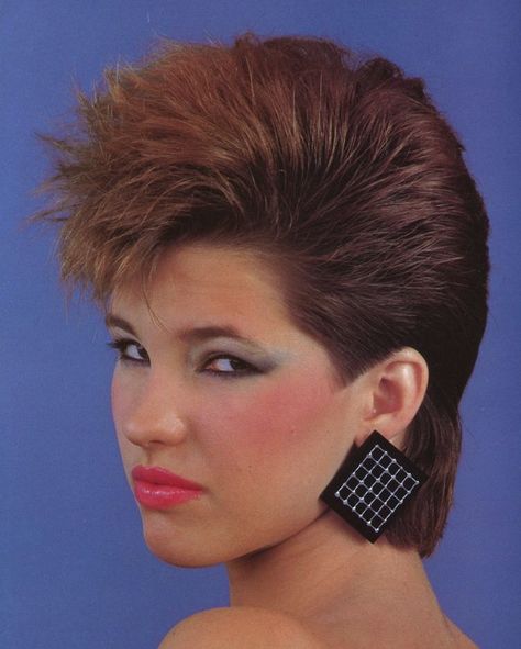 1980s Hairstyles Short, 80s Hair Short, Now Hairstyles, 80s Short Hair, Makeup 80s, 80s Hair Styles, Hairstyles 15, Styles For Women Over 50, 80's Hairstyle