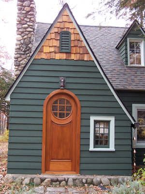 Round Doors Cottage, Arched Doorway Exterior, Arched Front Door, Exterior Entry Doors, Garage Door Types, Craftsman Homes, House Journal, Craftsman Door, Garden Houses