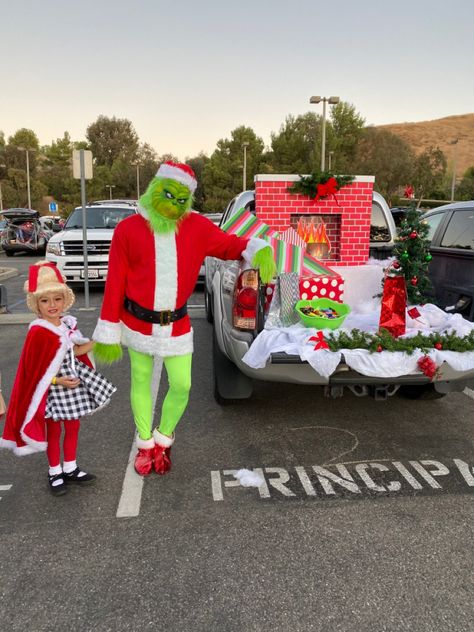 Grinch Themed Trunk Or Treat, Trunk Or Treat Grinch Theme, Trunk Or Treat Grinch, Grinch Trunk Or Treat Ideas For Cars, The Grinch Trunk Or Treat Ideas, Christmas Trunk Or Treat Theme, The Grinch Trunk Or Treat, Grinch Christmas Parade Float Ideas, Trunk Or Treat Christmas Theme