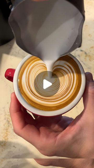 Asaf Rauch - Barista Swag Latte Art on Instagram: "Save to try later 🙌 The Slow to Fast Latte Art Heart is easier than most variations, it doesn't have to be perfect and it looks nice most of the time. The key is perfectly steamed milk with a Flat White - Latte amount. Give it a try!  #latteart #coffee #latte #barista #espresso #cappuccino #baristalife #baristadaily #coffeeart #latteartgram #Baristaswag Rosetta and Tulip Latte Art" How To Steam Milk, Latte Art Video, Latte Art Tutorial, Steam Milk, Cappuccino Art, Foam Art, Coffee Latte Art, Milk Pitcher, Coffee Latte