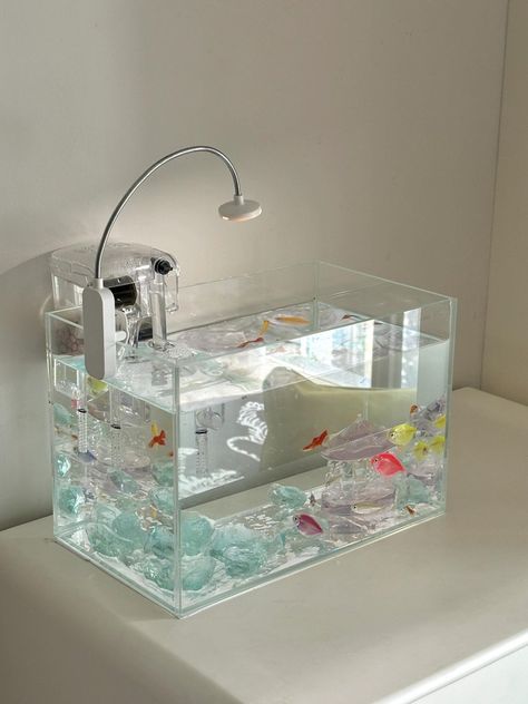 Japan Aquarium, Dr Pets, Cool Fish Tanks, Cool Fish, 背景 シンプル, Aquarium Decorations, Fish Tank Decorations, Room Makeover Inspiration, Cute Room Decor