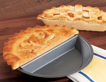 Split Decision Pie Pan | Baking Bites Split Decision, Types Of Pie, Fun Gadgets, Pie Pan, Pie Dessert, It Goes On, Chicken Pot Pie, Household Gadgets, Finger Food