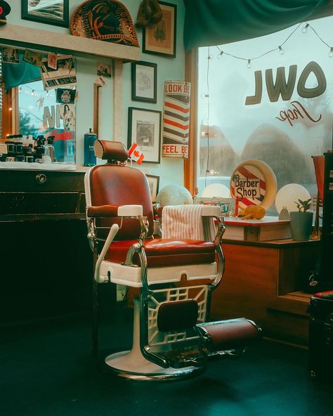 Barber Shop Chairs, Nite Owl, Barber Shop Interior, Barber Tattoo, Vintage Barber, B Words, American Diner, Long Branch, Salon Ideas