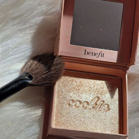 Makeup Highlighter Aesthetic, Benefit Aesthetic, Benefit Cookie Highlighter, Highlighter Aesthetic, Benefit Cookie, Cookie Highlighter, Benefit Highlighter, Ysl Makeup, Expensive Makeup