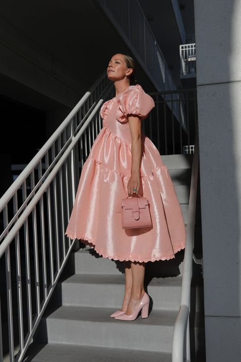 Blair Eadie, Tiered Dresses, Fancy Gowns, Puff Sleeve Dress, Looks Street Style, Modest Fashion Outfits, Puffed Sleeves Dress, Classy Dress, Tiered Dress