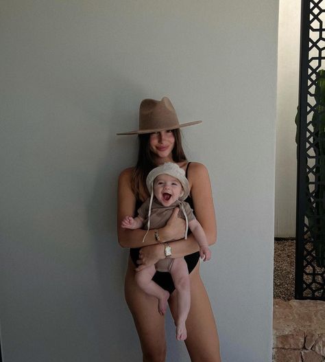 Tia Lineker on Instagram: “two happy kids on holiday” Holiday Instagram Pictures, Tia Lineker, Mommy Photos, Swimsuits Outfits, Future Family, Future Mom, Holiday Baby, Mommy Life, Baby Mama