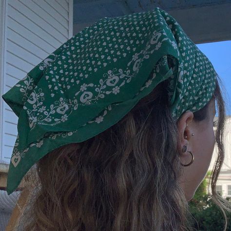 Green Headband Aesthetic, Green Bandana Aesthetic, Bandana On Head, Green Head Scarf, Bandana Aesthetic, Headscarf Ideas, Scruffy Hair, Bandana Outfit, Green Bandana