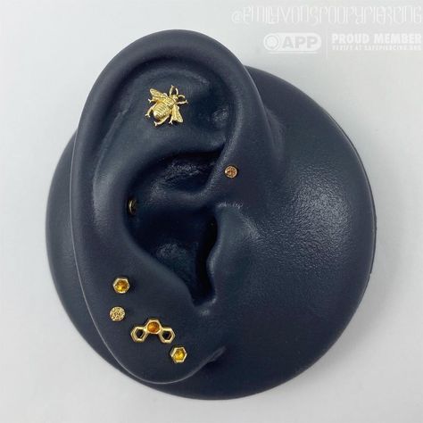 Bee Themed Clothes, Curated Ear, Body Adornment, Body Modification, Body Modifications, Bee Theme, Bumble Bee, Tattoos And Piercings, Ear Piercings