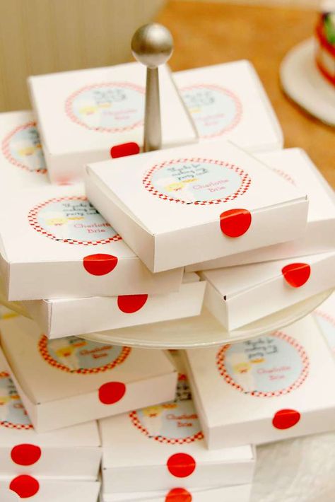 Pizza Birthday Party Ideas, Pizza Party Favors, Pizza Party Ideas, Grazing Board Ideas, Pizza Birthday Party, Pizza Party Birthday, Birthday Pizza, Italian Themed Parties, Charcuterie Cups