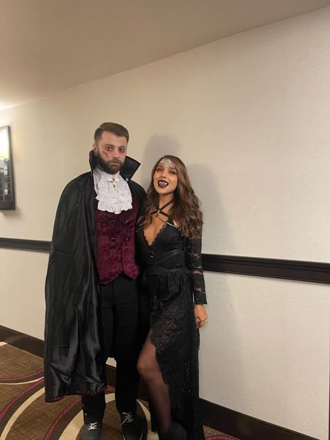 Couple Vampire Costume Halloween, Vampire Halloween Couple Costume, Halloween Costumes Couples Horror, Dracula Couple Costume, Witch Costume Couple, Guy Vampire Costume, Vampire Couples Costumes, Couples Vampire Costumes, Witch And Warlock Costumes Couple