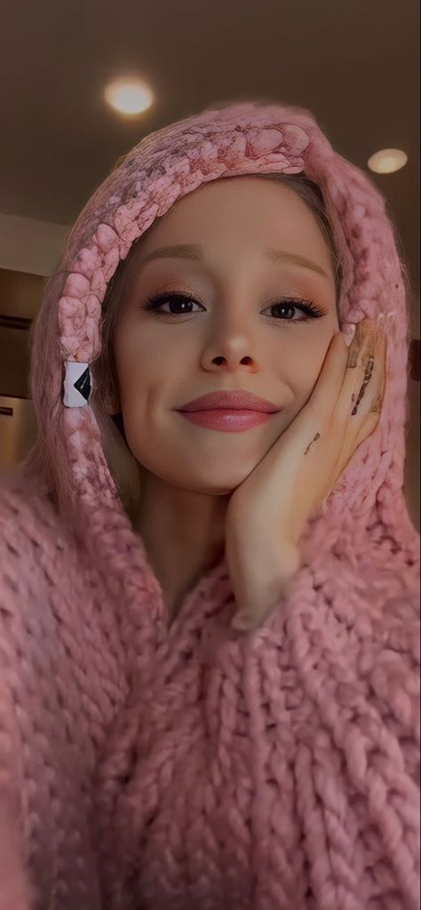 hq pic from ariana’s tik tok 🫧 could be used for wallpaper, pfp, etc… My Everything Ariana Grande, Ariana Grande Cat, Ariana Grande Lockscreen, Ariana Grande Images, Wallpaper Pfp, Ariana Grande Album, Ariana Grande Cute, Ariana Grande Style, Ariana Grande Wallpaper