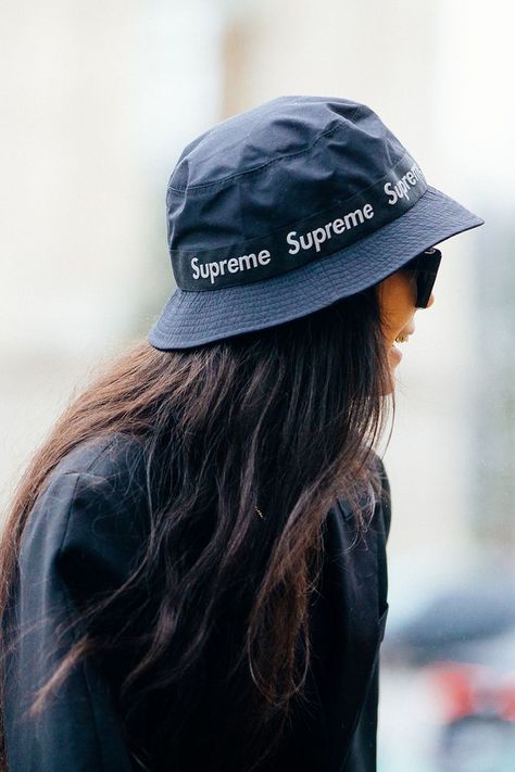 Supreme Bucket Hat, Bucket Hat Outfit, Bucket Cap, Trendy Hat, Women Fashion Edgy, Justin Timberlake, Outfits With Hats, Cute Hats, Cool Hats