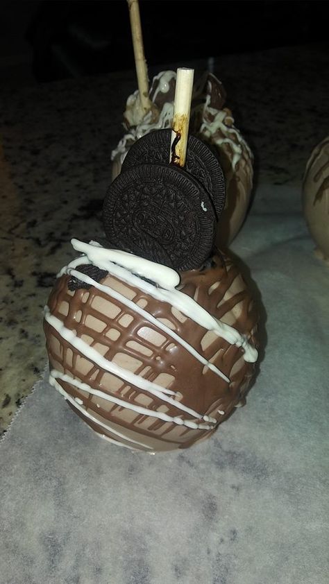 Cheesecake Stuffed Apples, Oreo Caramel Apples, Oreo Apples Chocolate Covered, Cheesecake Candy Apples, Gourmet Chocolate Apples, Gourmet Candy Apples, Chocolate Covered Apples, Gourmet Candy, Candy Apples