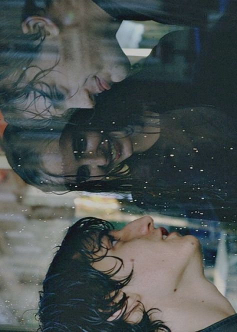 the Dreamers Pretty Costumes, Sharp Tongue, Bernardo Bertolucci, Louis Garrel, Damien Chazelle, Read For Free, Septième Art, I Love Cinema, Cellar Door