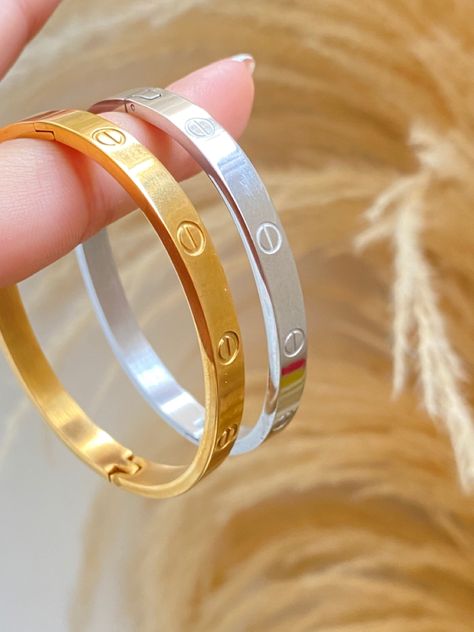 Gold, Oro, Cartier, Bracelets, Luxury, Jewelry Gold And Silver Cartier Bracelets, Silver Cartier Bracelet, Cartier Bracelets, Cartier Gold, Cartier Bracelet, Waterproof Jewelry, Gold Hoops, Bracelet Silver, Gold Plated Jewelry