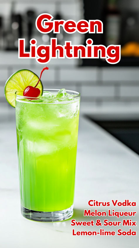 Green Lighting Cocktail Refreshing Mixed Drinks, Lime Vodka Drinks Recipes, Green Drinks Alcohol, Lime Vodka Drinks, Kiwi Alcoholic Drink, Bacardi Lime Cocktail Recipes, Melon Liqueur Cocktails, Vodka Melon, Absolute Lime Vodka Cocktails