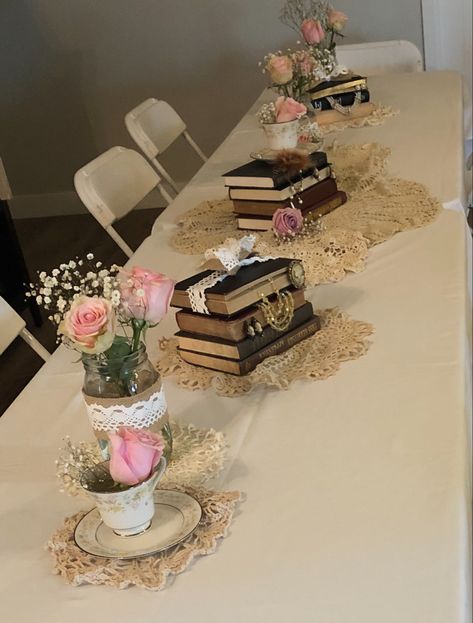 Vintage Birthday Table Decorations, Yea Party Centerpiece Ideas, Victorian Party Theme Table Settings, Ladies Tea Table Decoration Ideas, Victorian Party Theme Ideas, Retirement Tea Party Ideas, Antique Party Theme, Victorian Party Decorations, Vintage Birthday Party Women