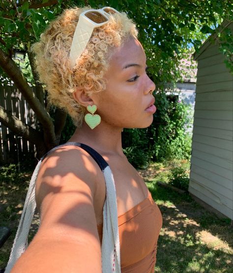 Short Natural Hair Dyed, Ear Length Natural Hair, Big Chop Hairstyles 4c Hair Color, Short Dyed Natural Hair, The Big Chop Hairstyles, Short 4b Hairstyles Big Chop, Big Chop Aesthetic, Big Chop Type 4 Hair, Big Chop Videos