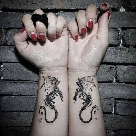 Dragon Tattoo Wrist, Dragon Tattoo Meaning, Yin En Yang, Dragons Tattoo, Dragon Tattoos For Men, Small Dragon Tattoos, Dragon Tattoo For Women, New Tattoo Designs, Dragon Tattoos