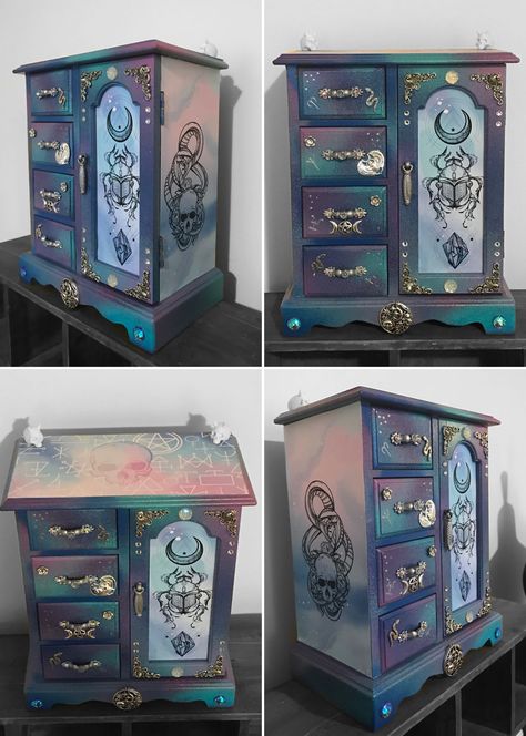 I Make Custom Gothic And Fantasy Jewellery Boxes. Upcycled Jewelry Box Diy Ideas, Wooden Box Painting Ideas, Whimsy Witch, Fantasy Jewellery, Box Makeover, Antique Wooden Boxes, Jewelry Box Makeover, Arizona House, Painted Wooden Boxes