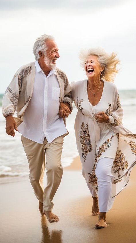 Older Couple Poses, Older Couple Photography, Hug Images, Beach Poses For Couples, Couple Laughing, Couples Resorts, Elderly Couples, Old Couples, Black And White Dog