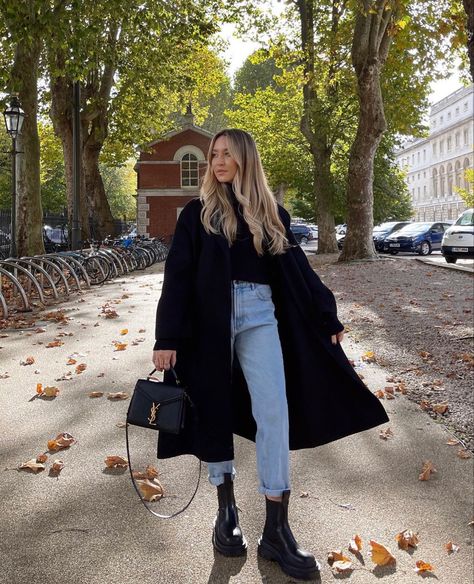 Outfit Botas, Classy Fall Outfits, Outfits Con Jeans, Professional Outfits Women, Cold Outfits, Dinner Outfits, Looks Chic, Work Outfits Women, Autumn Outfit