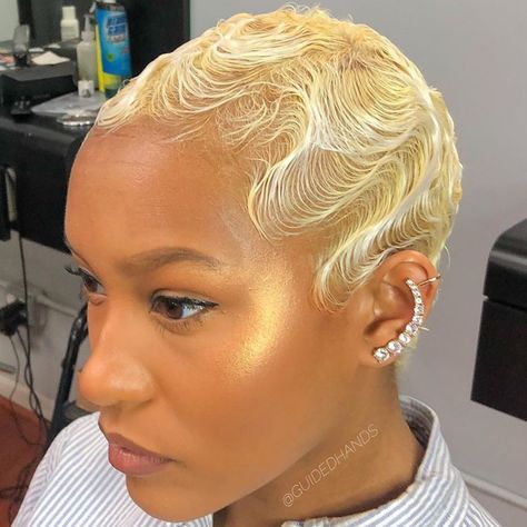 Blonde Waves Black Woman, Blonde Fingerwaves Black Women, Black Haircuts, Short Black Haircuts, Black To Blonde Hair, Short Hair Inspiration, Finger Waves Short Hair, Natural Hair Haircuts, Blonde Short Hair