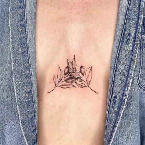 Gabi’s Instagram post: “You’re rad Olivia 🍃 #sternumtattoo #botanicaltattoo #leaftattoo #nyctattoo #nytattoo #microtattoo #delicatetattoo #daintytattoo…” Nyc Tattoo, Delicate Tattoo, Botanical Tattoo, Sternum Tattoo, Dainty Tattoos, Lotus Flower Tattoo, Maple Leaf Tattoo, Flower Tattoo, Tatting