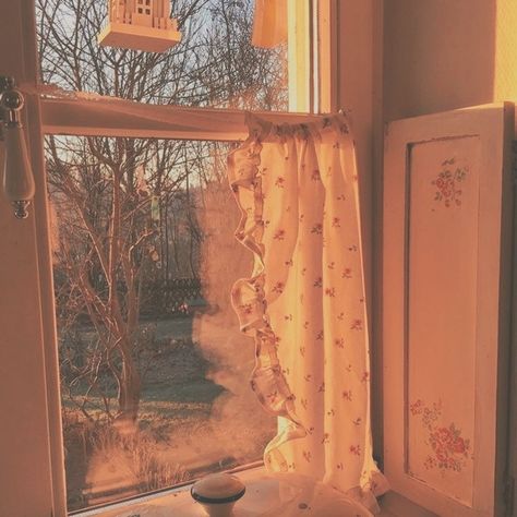 Lists Of Aesthetics, Honeycore Aesthetic, Fairy Academia, Different Aesthetics, Cozy Quilts, Window View, Yellow Aesthetic, Phone Themes, Vintage Aesthetic